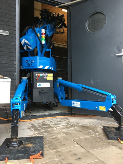 krappe opstelplaats in deuropening