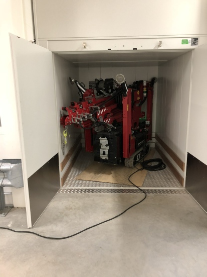 hoeflon c6 compactkraan in lift