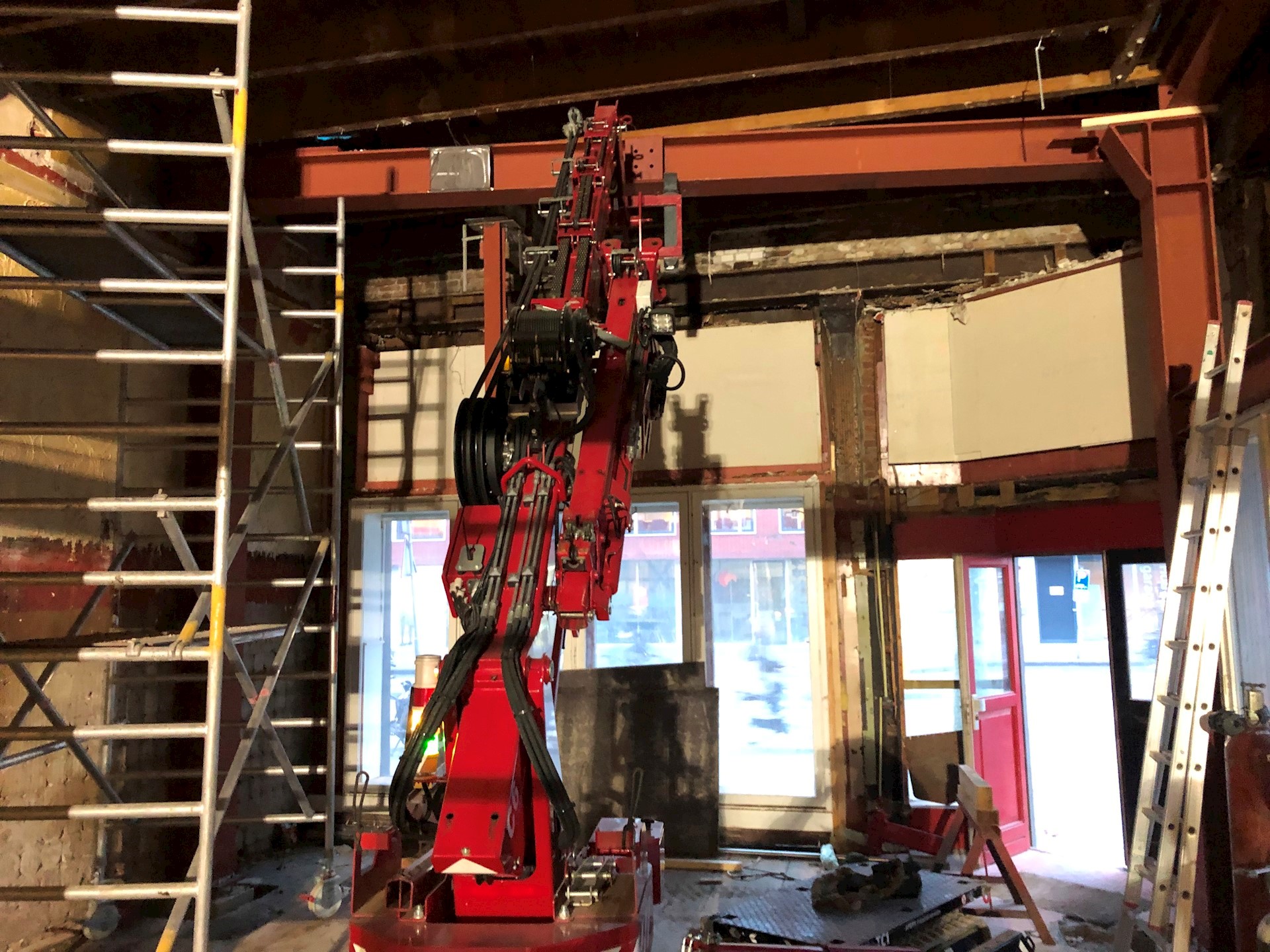 Staal montage met balkendrukker